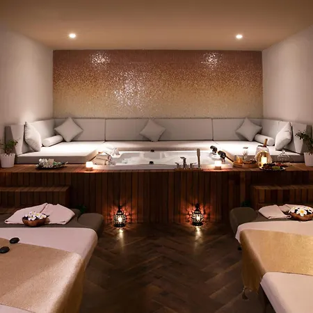 Merit Royal Diamond & Hotell